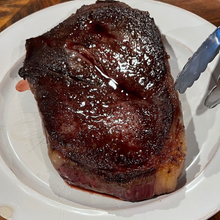 Load image into Gallery viewer, Shoulder Steak